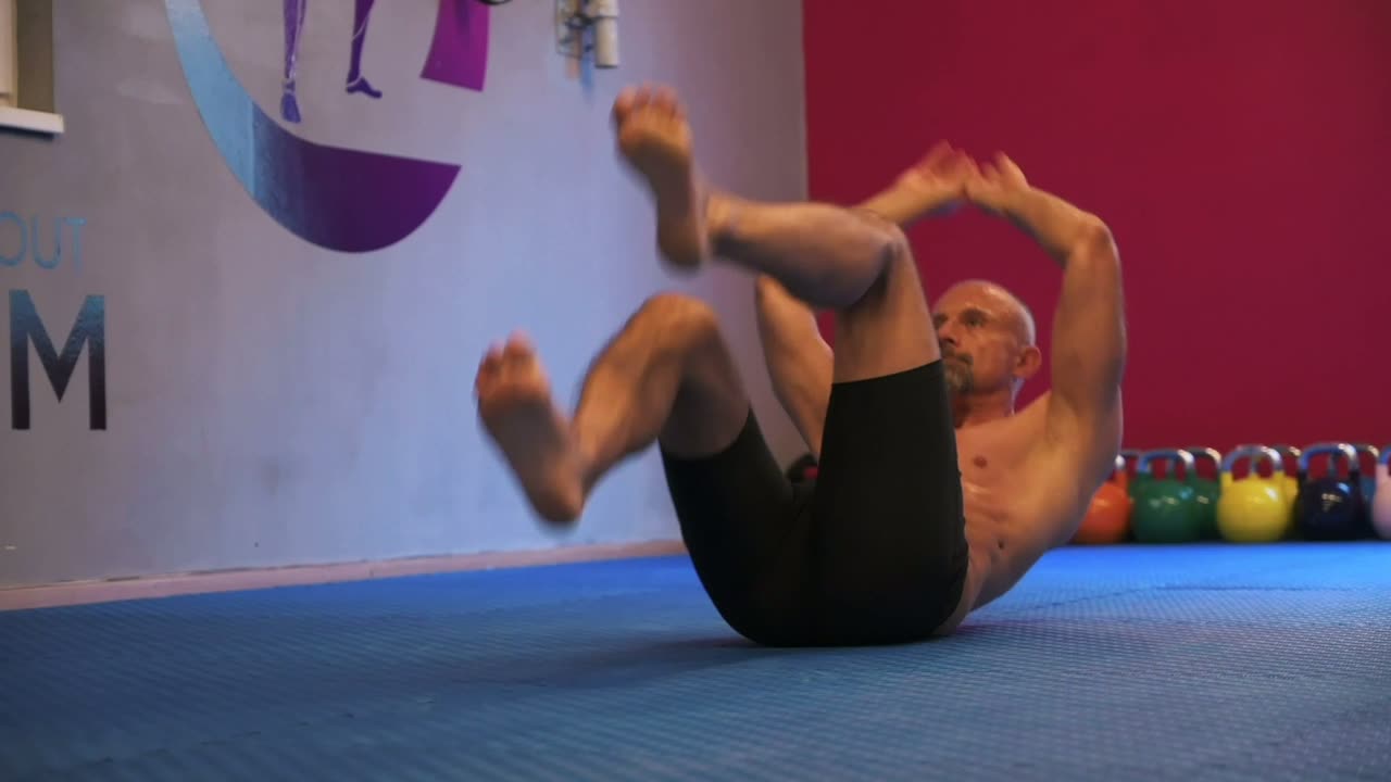Vježba Majmun naprijed-nazad — Quantum premium gym