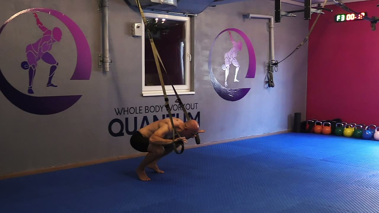 Vježba Superman ispucavanje — Quantum premium gym