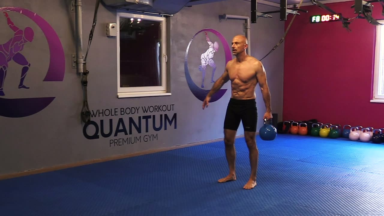 Vježba Kofer čučanj — Quantum premium gym