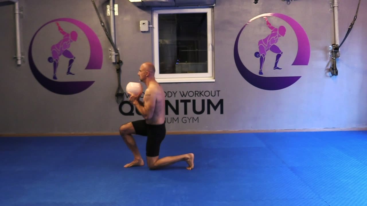Vježba Ninja twist s girjom — Quantum premium gym