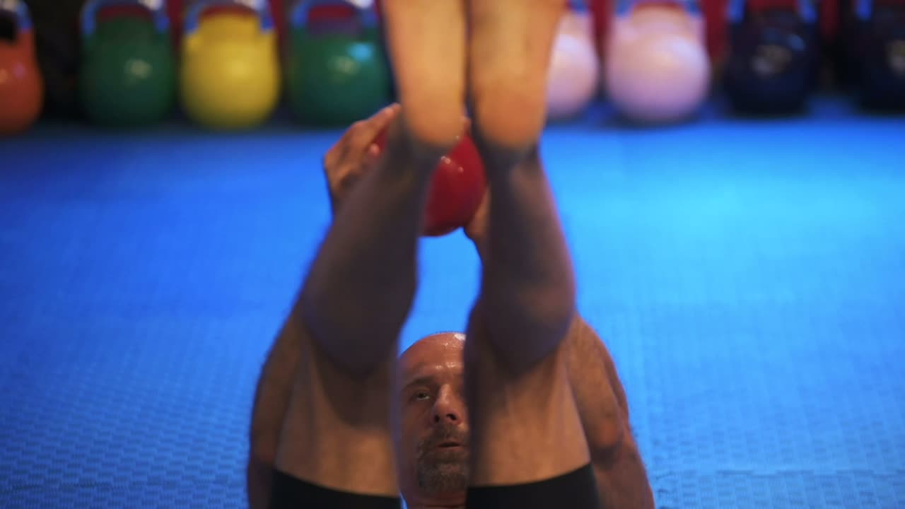 Vježba Sklopka s girjom — Quantum premium gym